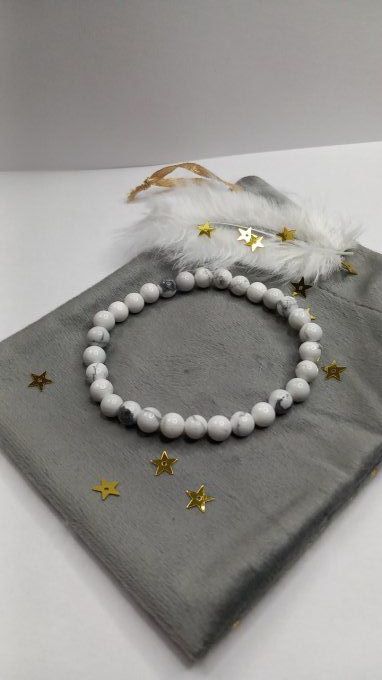 HOWLITE  